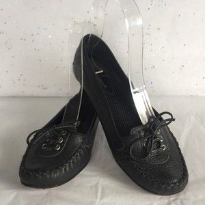 Via Spiga Black Pebbled Leather Lace up Kitten Heel Moccasin Shoe  Size 6 Ballet